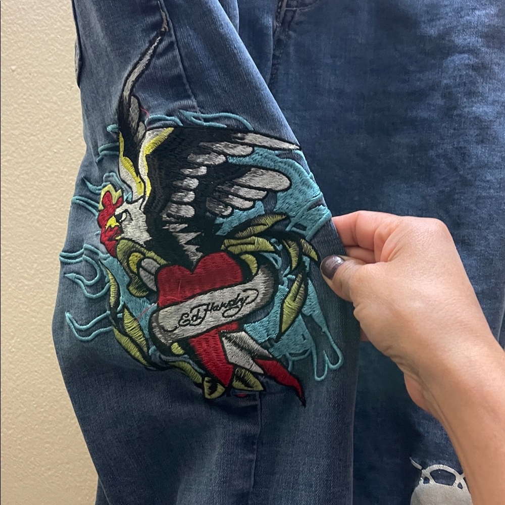 Ed Hardy Women's Brave Hearts Stay True Eagle Wide Leg Jeans Med Vintage Wash 24 - Picture 4 of 15